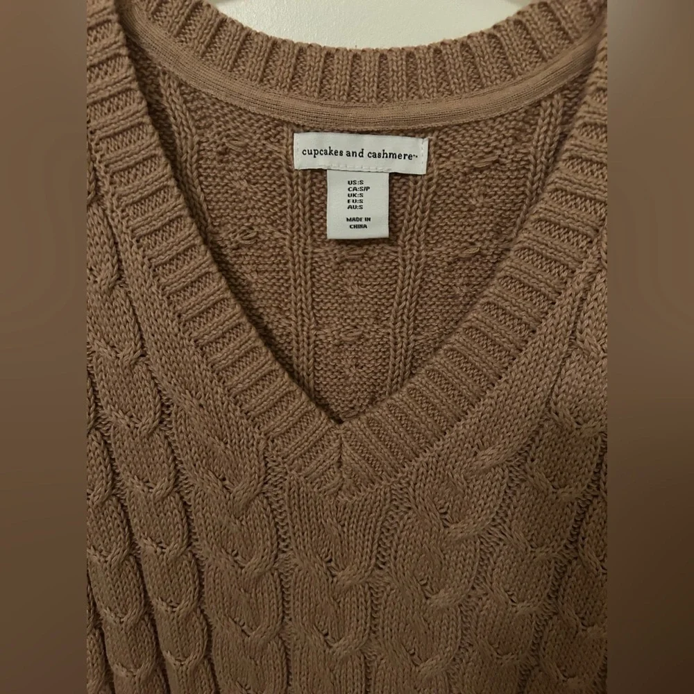 cupcakes & cashmere Women's Brown V-Neck Sweater Vest - Picture 2 of 4
